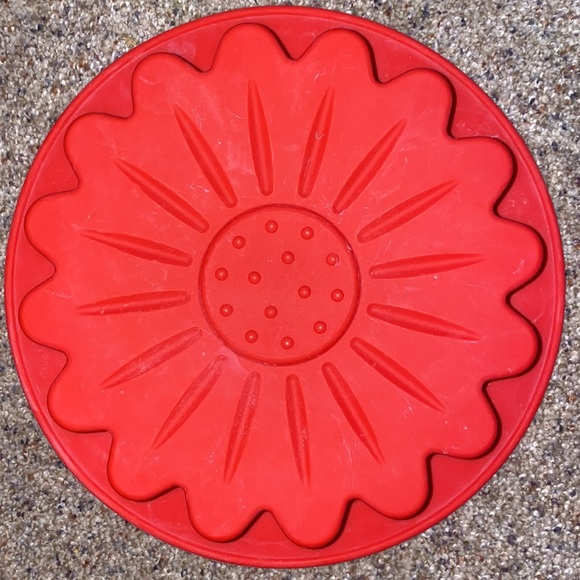 Lot of 5 Baking Silicone Molds Cake Cupcakes EUC - Picture 3 of 6